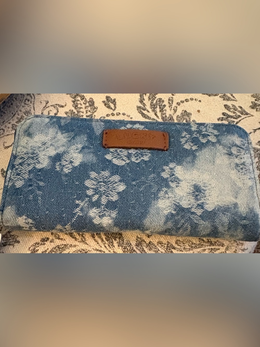 Lucky Brand Washed Denim Tie-Dye
Floral Zip Wallet Wristlet NWT